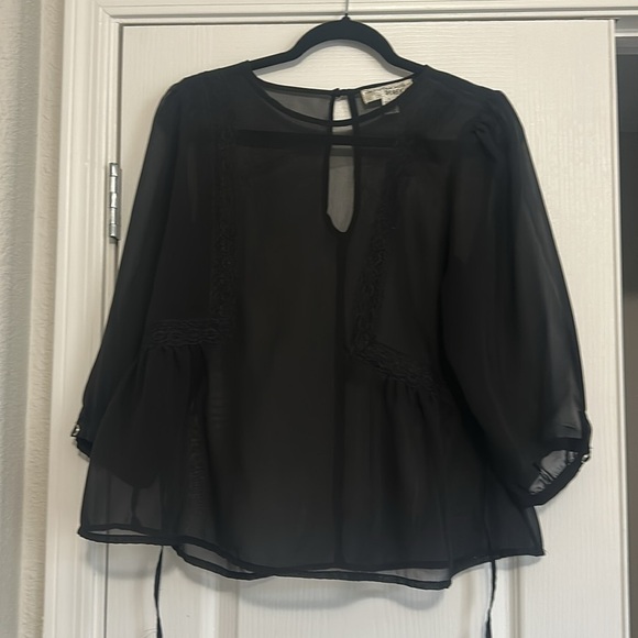 Derek Heart Black Asymmetrical Cut Out Blouse size large - Picture 8 of 11